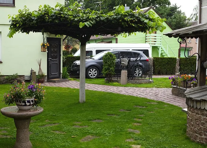 Adomo Rojus アパート